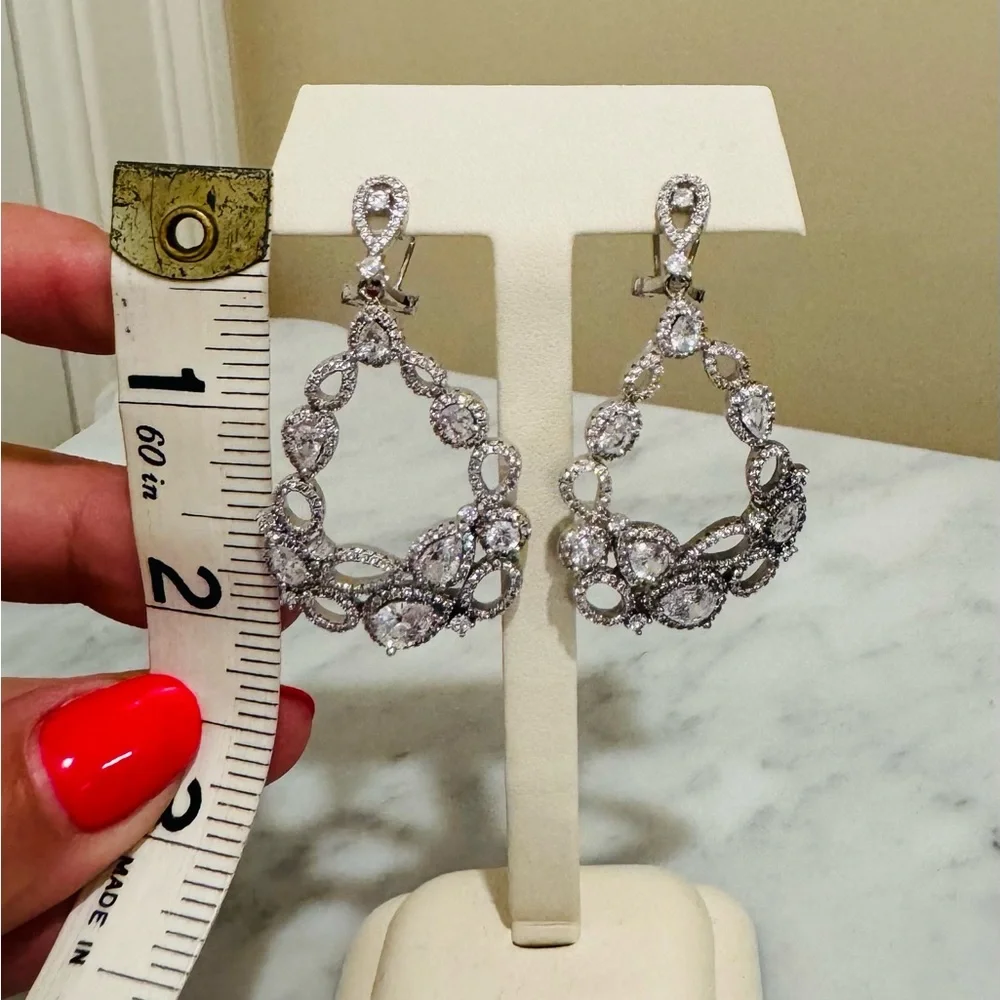 Crystal Chandelier Earrings 2.5” like new - Picture 5 of 6
